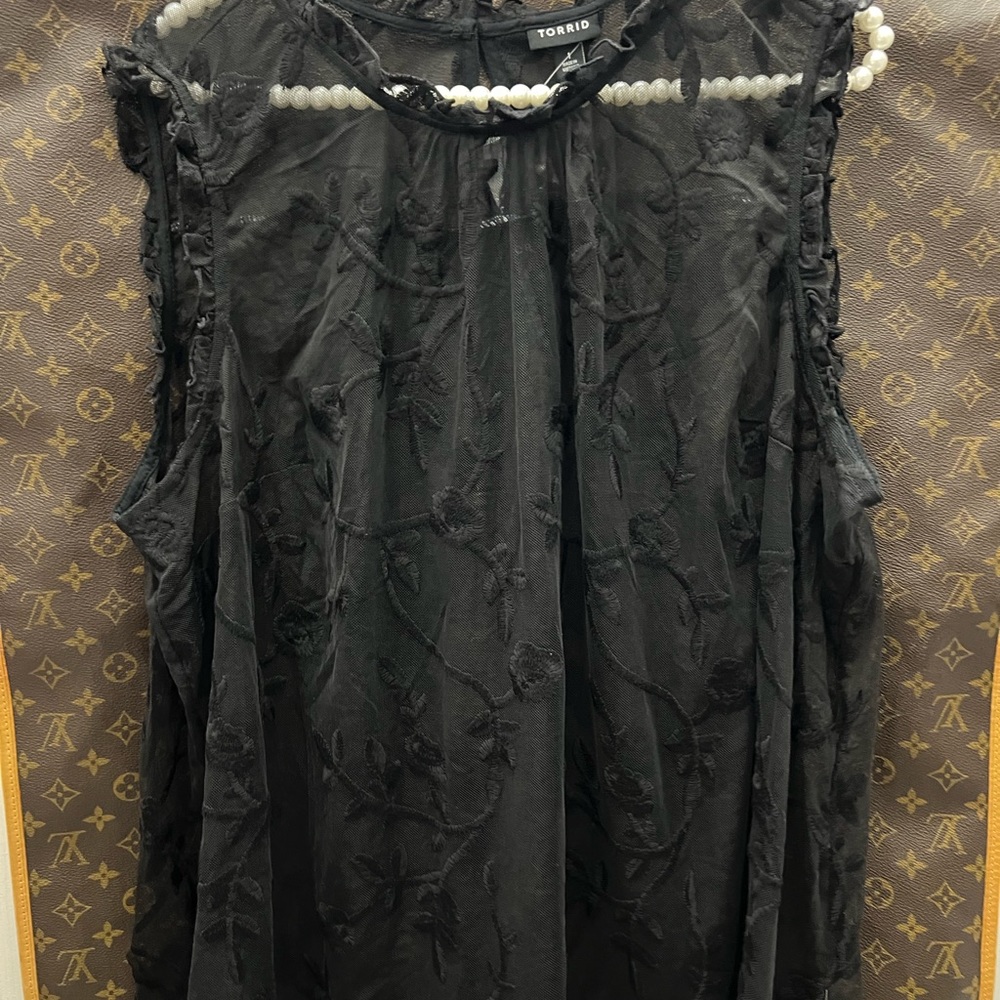 Torrid NWT sheer top
